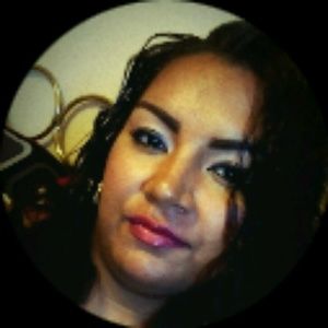 Meet your Posher, Desiree